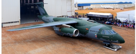EMBRAER e FAB apresentam prottipo do KC-390, o novo avio militar brasileiro